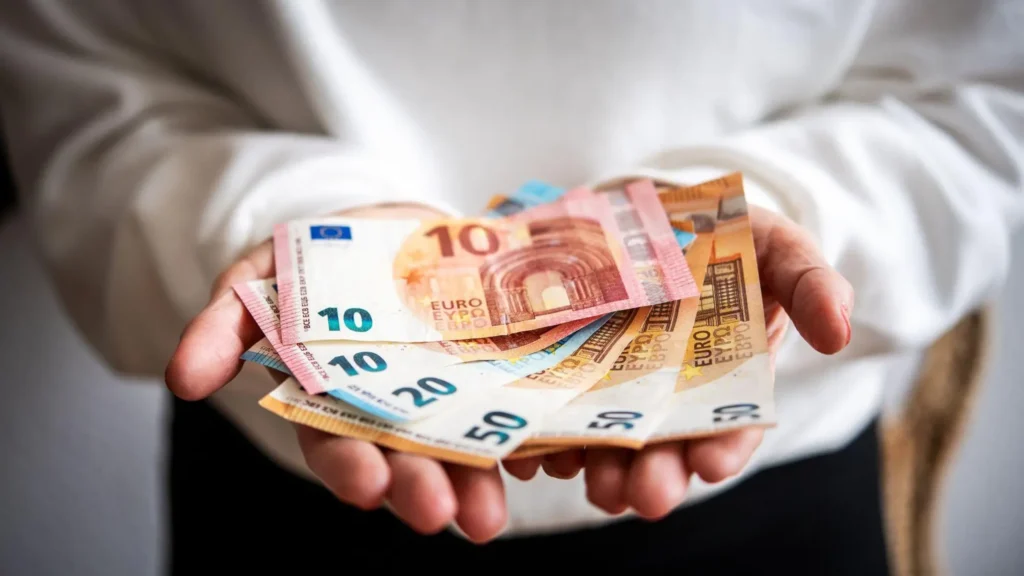 Pflegegeld 2026: Wie viel Geld bekommen Pflegebedürftige? Mit Tabelle